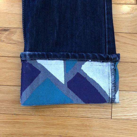 🔴 2 for $25 Almost Famous Capri jeans with paint splatter size 3 - Picture 2 of 10